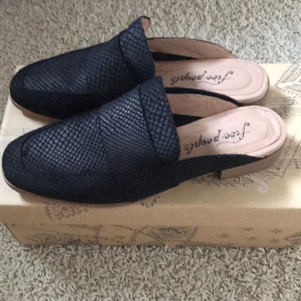 New Free people at ease black loafer slide